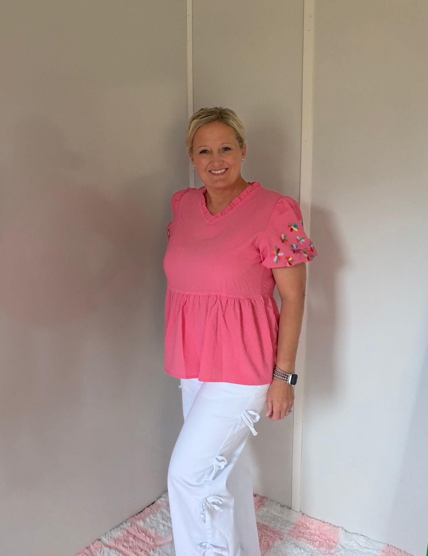 šø Pink Embroidered Puff Sleeve Top