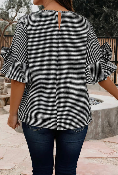 💚 Charmed in Plaid Bow Top